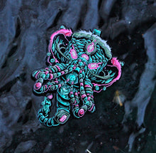 Spider Mammoth Blind Bagged Pins