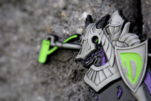 Distort Knight Pin
